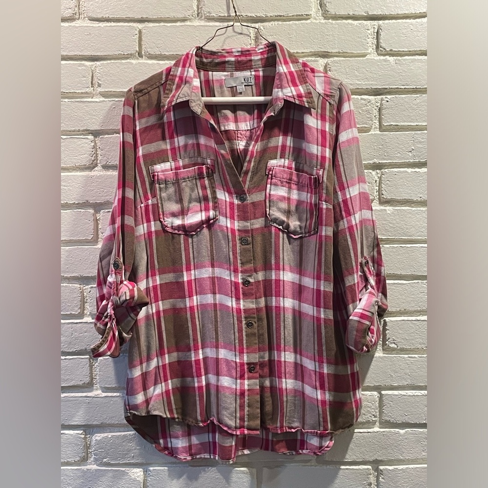 Women’s pink, white, and brown flannel button up top, kut from the kloth, small